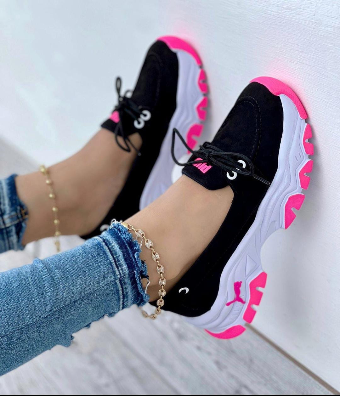 Mafalda Puma Femenina - Sandalia Casual con Diseño Moderno y Suela Confortable