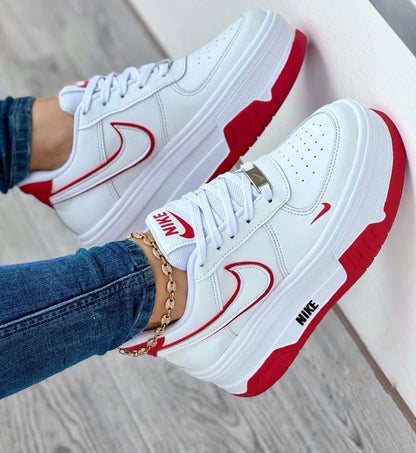 Tenis Nike Doble Suela Femenino - Plataforma con Diseño Moderno y Suela Ultraliviana