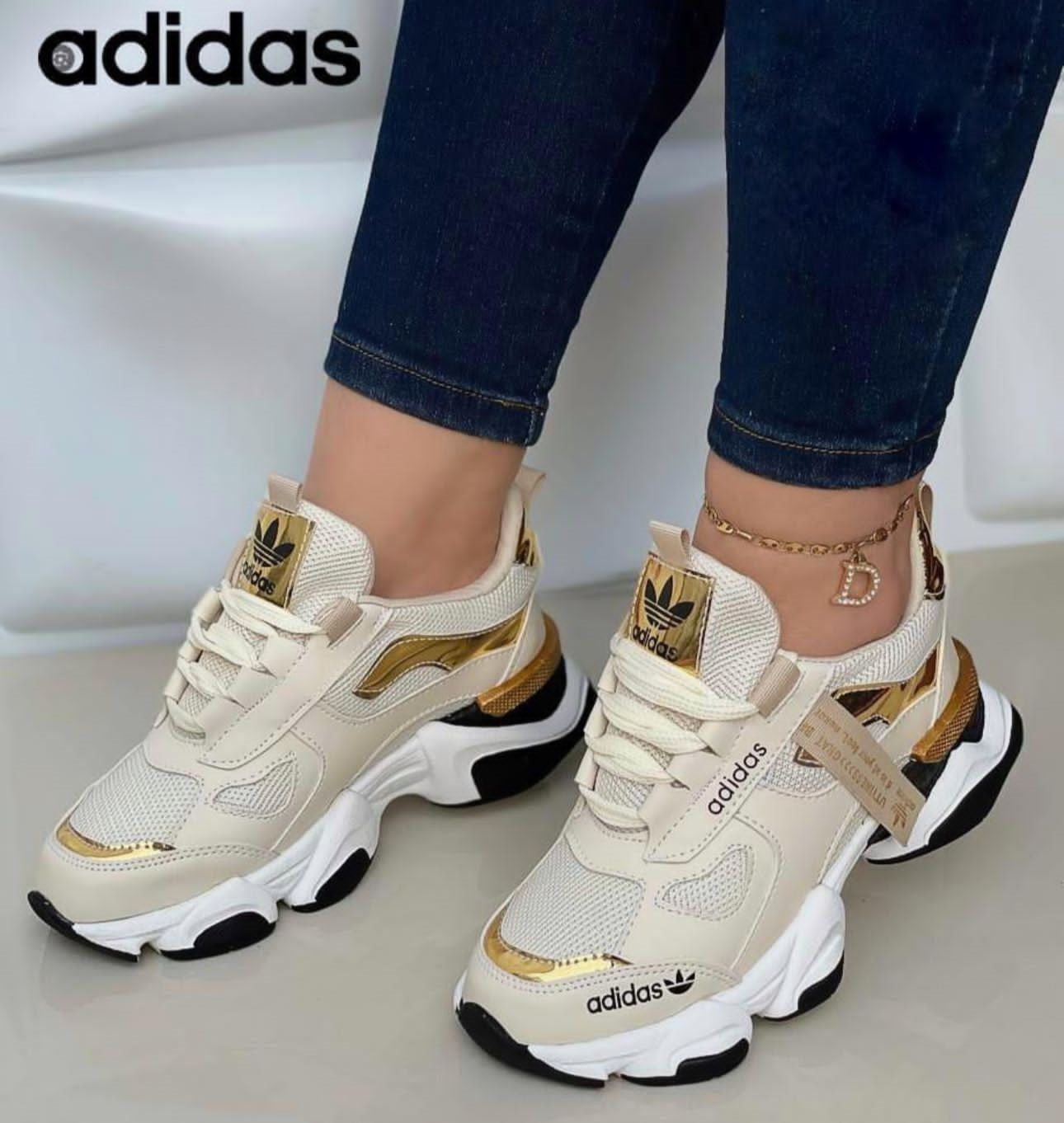 Tenis Adidas Fashion Femenino - Casual con Diseño Moderno y Suela Confortable