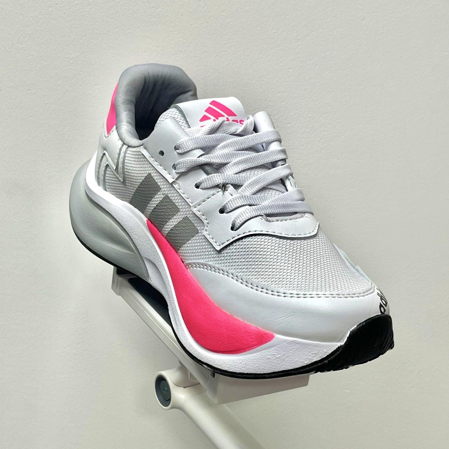 Tenis Adidas Bounce 2.0 Femenino - Running con Tecnología de Amortiguación y Suela Flexible