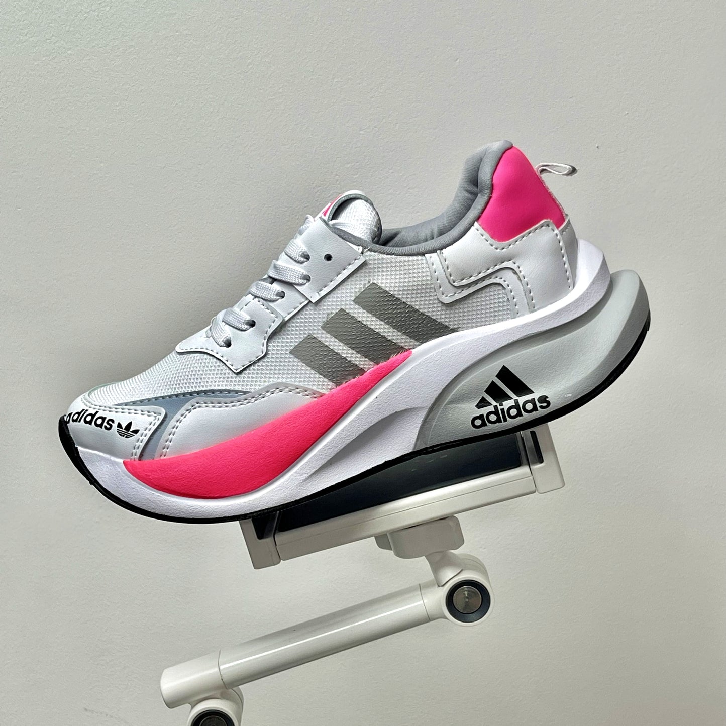 Tenis Adidas Bounce 2.0 Femenino - Running con Tecnología de Amortiguación y Suela Flexible