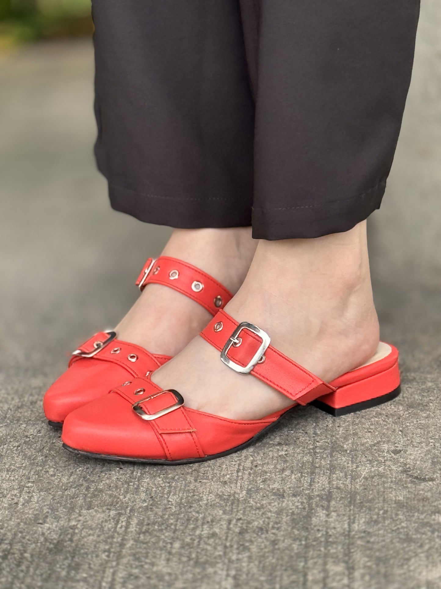 Baleta Plana Destalonada de Puntera Afilada REF TM01