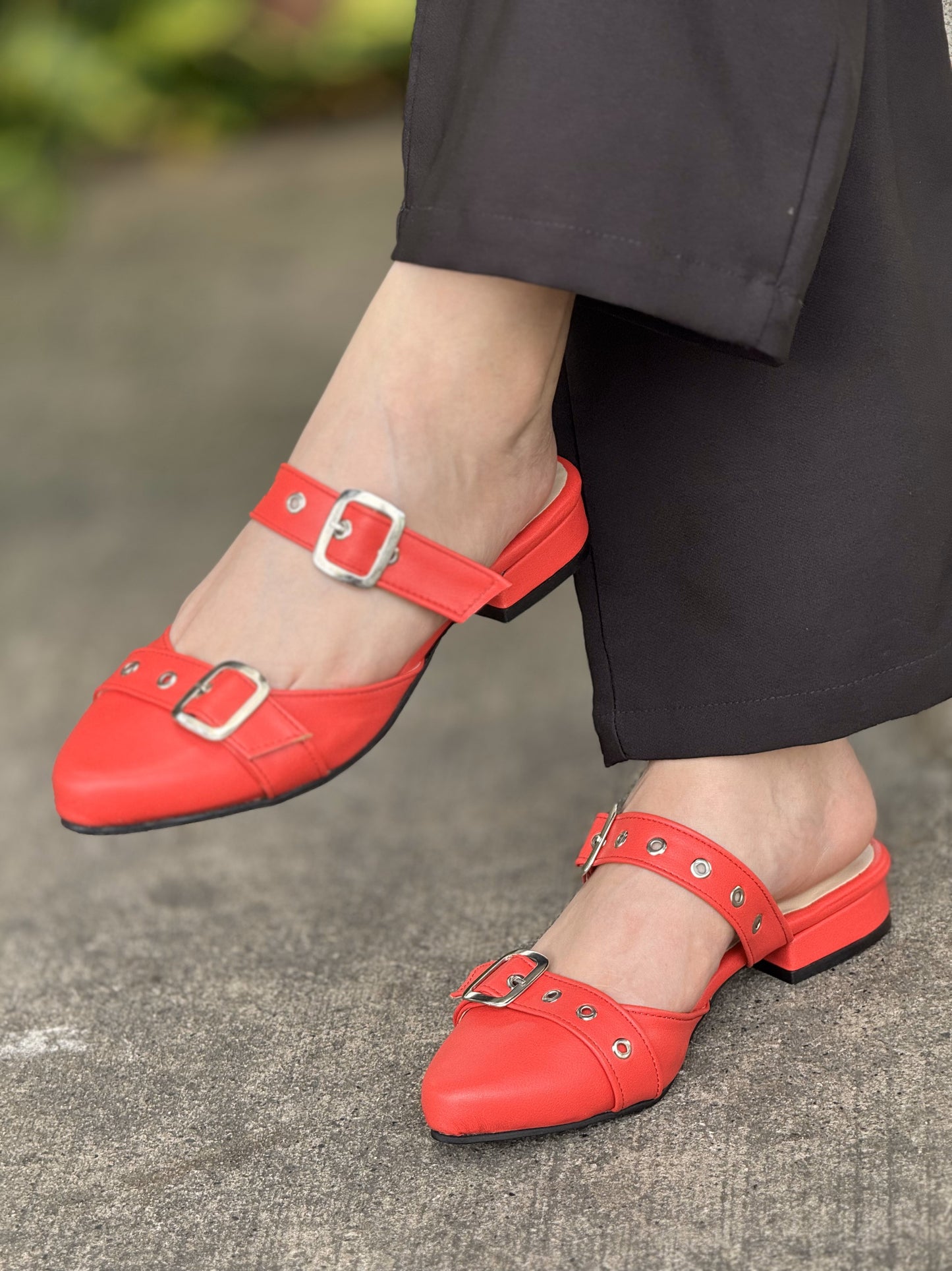 Baleta Plana Destalonada de Puntera Afilada REF TM01