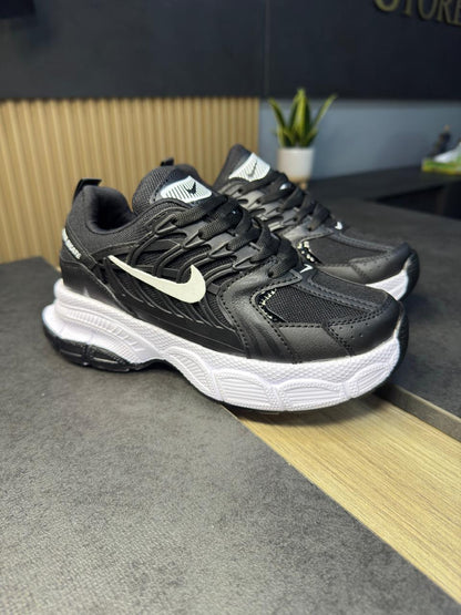 Tenis Nike Skate Run Femenino - Mallas Textiles y Suela Ultraliviana